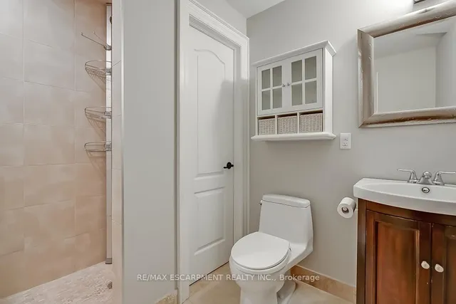 Additional image 37 of 246 Pomona Ave