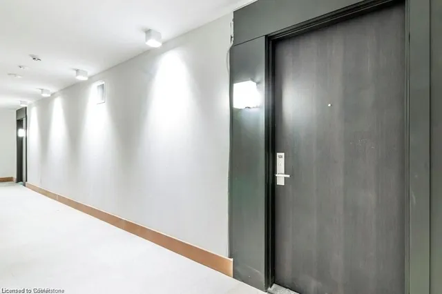 Additional image 4 of 55 Duke St Unit 1006