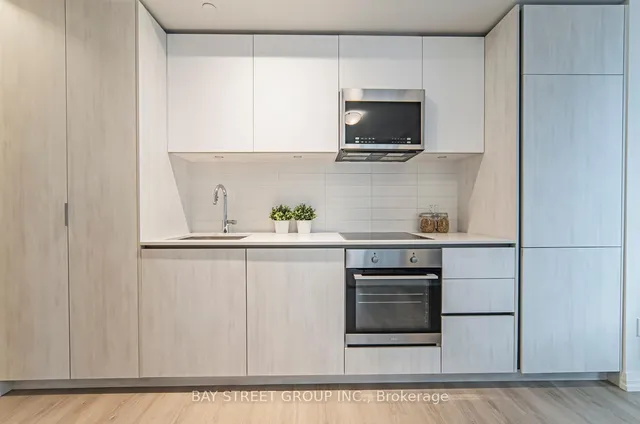 Additional image 7 of 8 WIDMER St Unit 3305