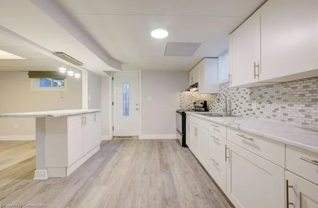 Additional image 28 of 582 Chamberlain Rd