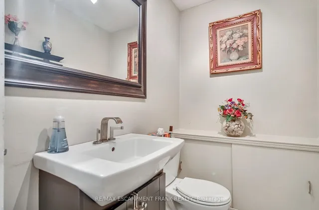 Additional image 36 of 129 ONEIDA Blvd