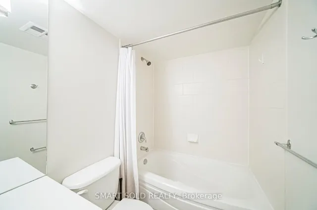 Additional image 24 of 81 Navy Wharf Crt Unit 2710