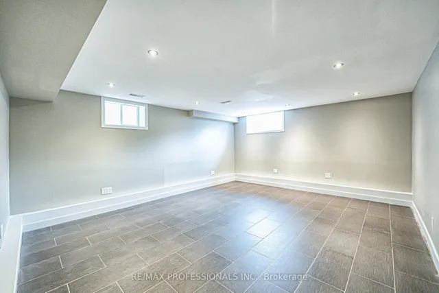 Additional image 34 of 116 Lake Shore Dr