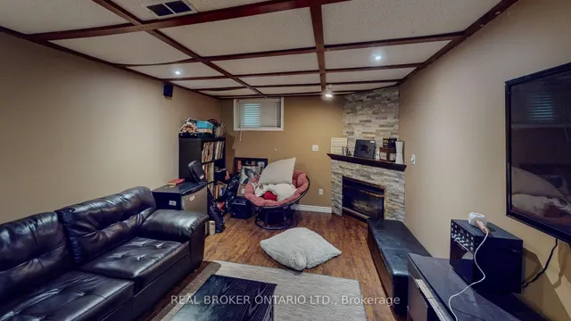 Additional image 22 of 17 Taymall St