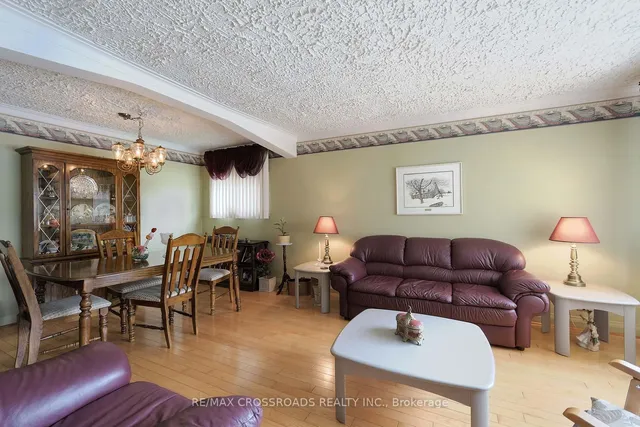 Additional image 8 of 1310 Victoria Park Ave