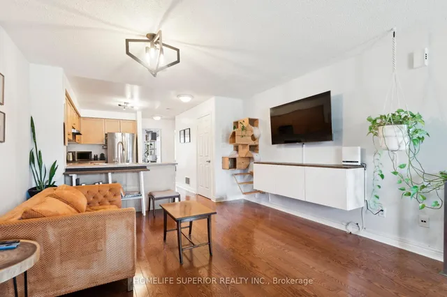 Additional image 13 of 122 Strachan Ave Unit 1