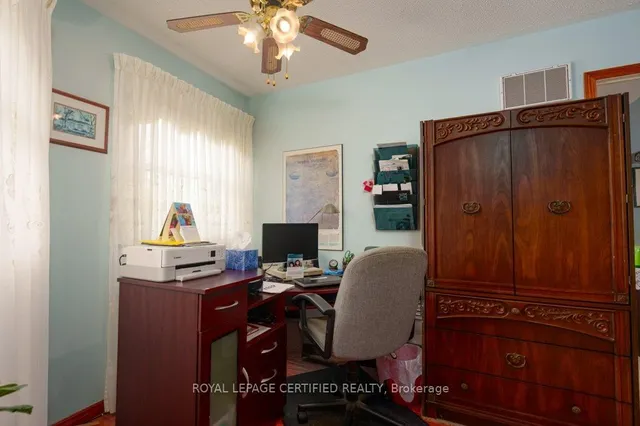 Additional image 23 of 48 Sunset Blvd