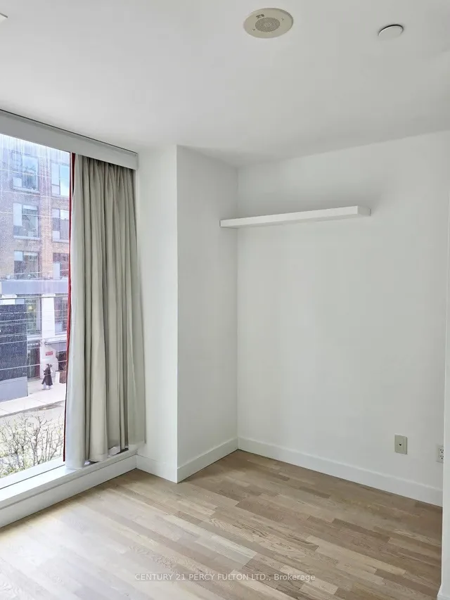 Additional image 15 of 560 King St Unit 213