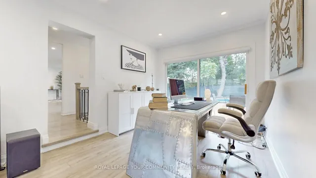 Additional image 26 of 33 Cloebury Crt