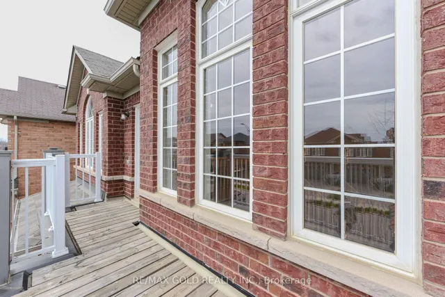 Additional image 41 of 35 Amaranth Cres