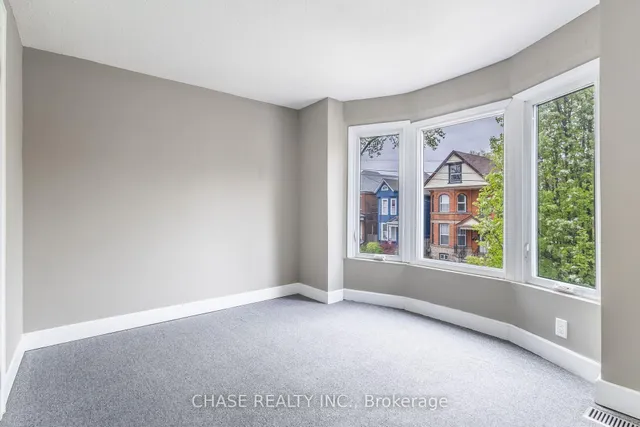 Additional image 20 of 86 Smith Ave