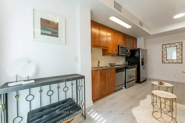 Additional image 4 of 21 Olive Ave Unit 221