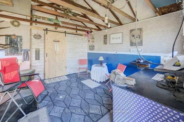 Additional image 33 of 458 Upper Wentworth St