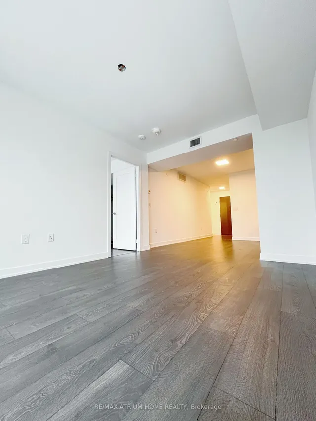 Additional image 20 of 50 Mccaul St Unit 816