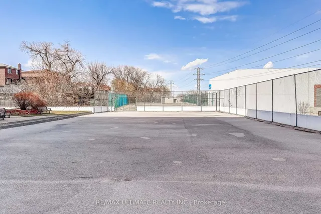 Additional image 27 of 541 Blackthorn Ave Unit 1005