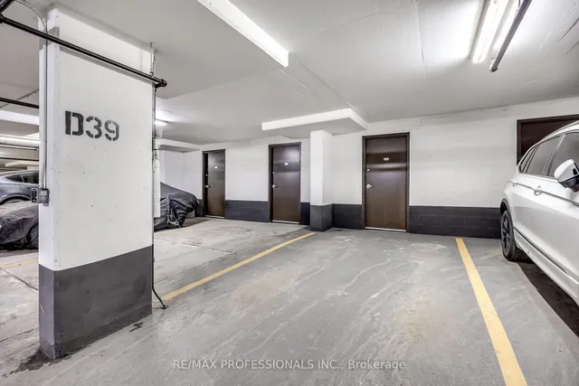 Additional image 38 of 33 Shore Breeze Dr Unit LPH3501