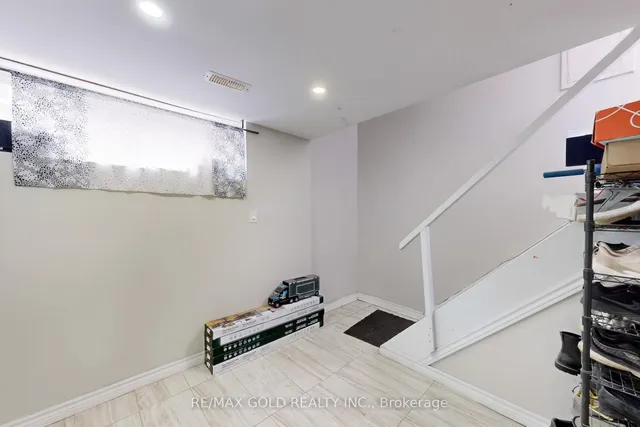 Additional image 15 of 70 Kimbark Dr