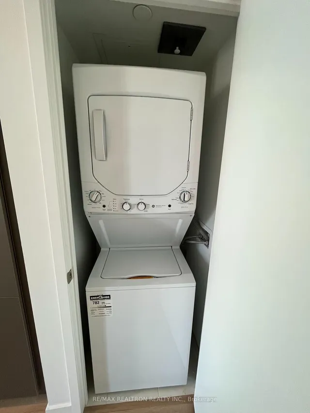 Additional image 5 of 135 East Liberty St Unit 1907