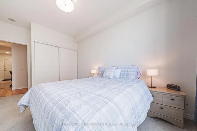 Additional image 20 of 5229 Dundas St Unit 1811