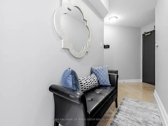 Additional image 3 of 7 Broadway Ave Unit 302