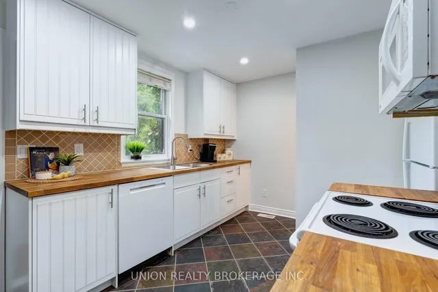 Additional image 7 of 11 Roseheath Ave