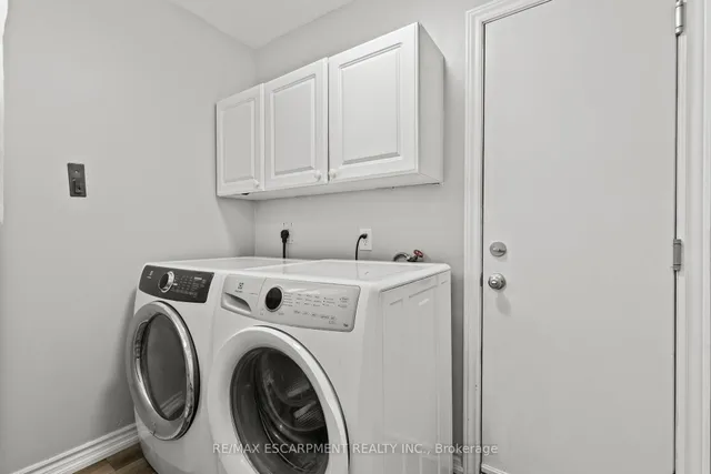 Additional image 15 of 2207 Middlesmoor Cres