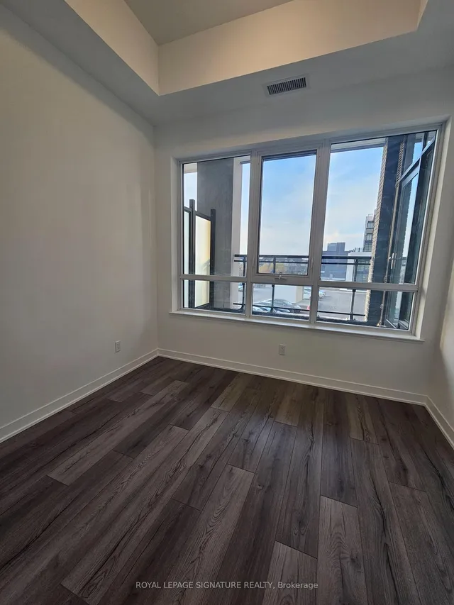 Additional image 8 of 405 Dundas St Unit 239