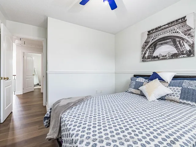 Additional image 33 of 13 Crevice Gate