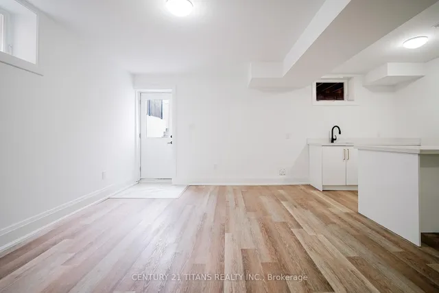 Additional image 38 of 83 Kalmar Ave