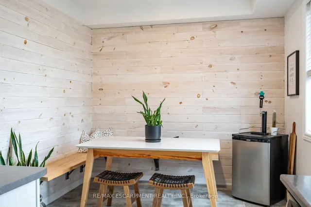 Additional image 19 of 219 Dundas St Unit 45