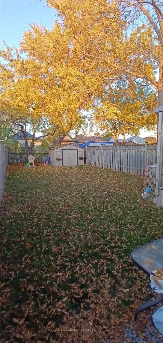 Additional image 37 of 89 Albany Ave