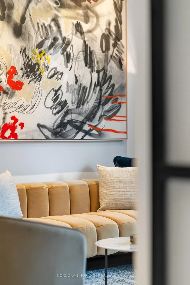 Additional image 12 of 505 Richmond St Unit 419