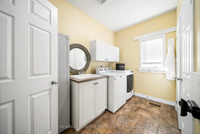 Additional image 25 of 5449 Valleyhigh Dr