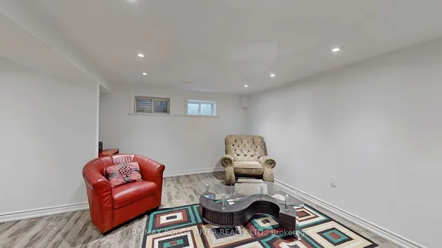 Additional image 31 of 112 Billington Cres