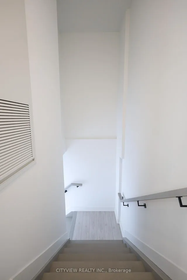 Additional image 18 of 270 Dufferin St Unit PH4