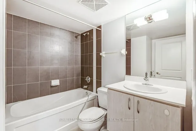 Additional image 21 of 5793 Yonge St Unit 211