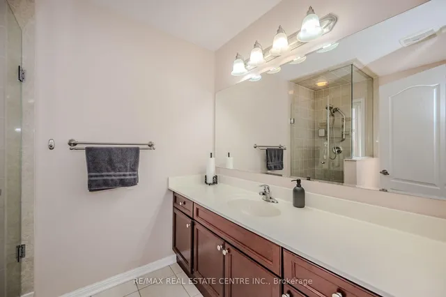 Additional image 17 of 47 Vanhorne Clse