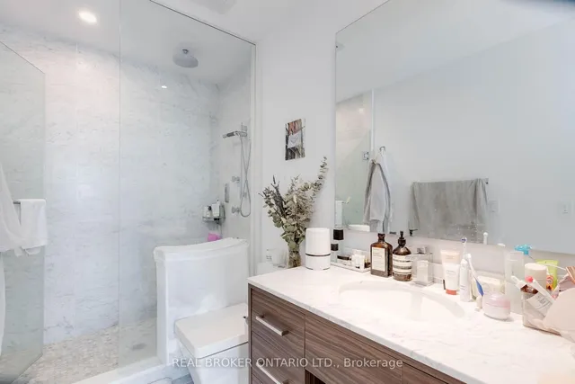 Additional image 15 of 488 University Ave Unit 4403