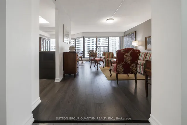 Additional image 4 of 55 Harbour Sq Unit 1113