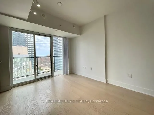 Additional image 13 of 955 Bay St Unit 2702