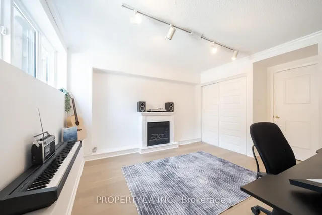 Additional image 18 of 1209 Queen St Unit 30