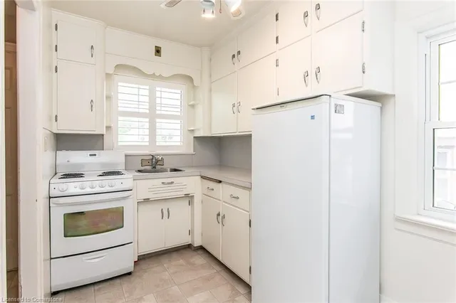 Additional image 10 of 330 Weber St