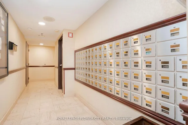 Additional image 34 of 3650 Kaneff Cres Unit 801