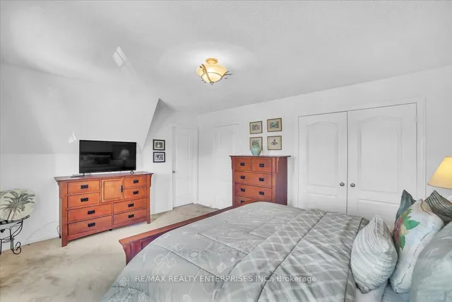 Additional image 33 of 18 Southcrest Crt