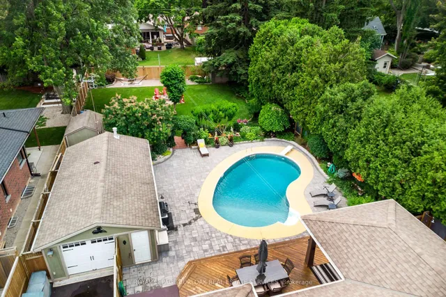 Additional image 39 of 424 Henderson Rd