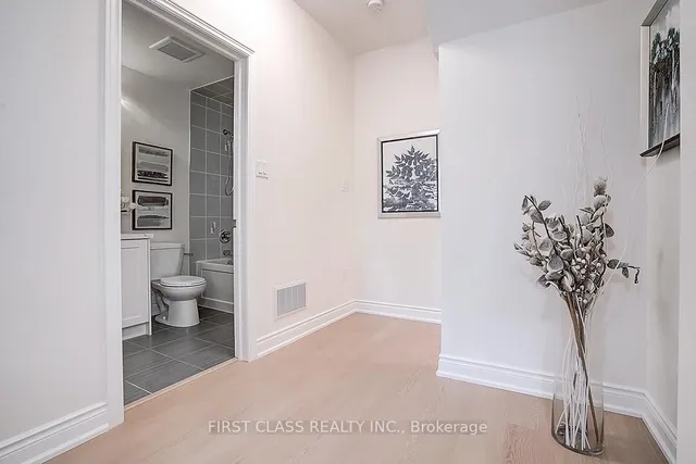 Additional image 24 of 17 Coneflower Cres Unit 220