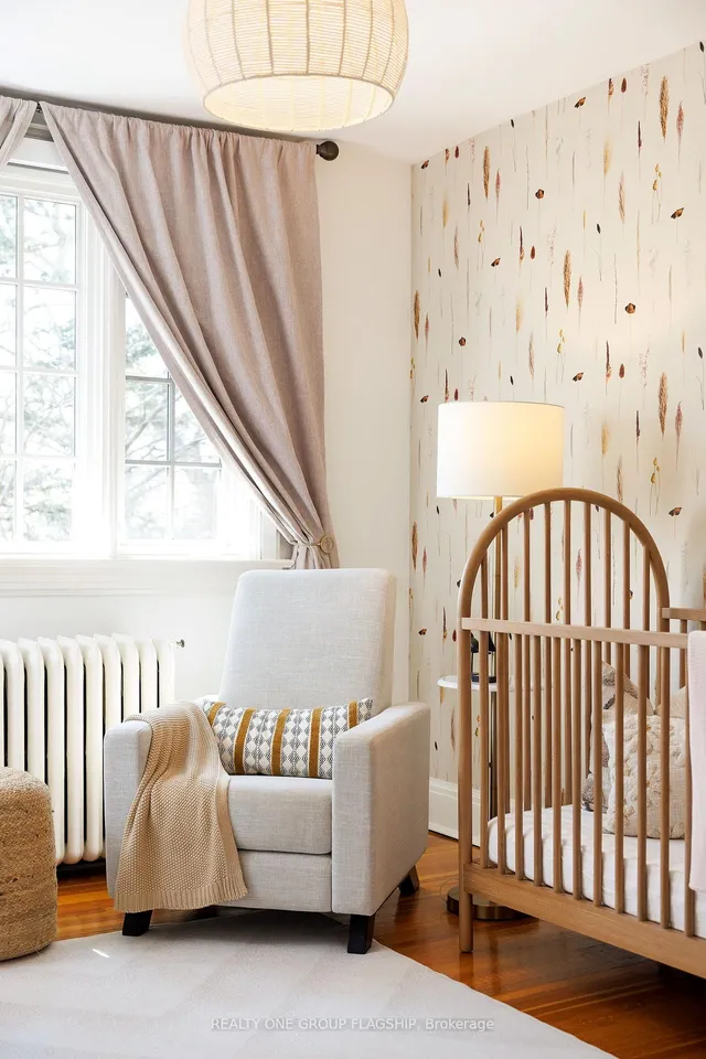 Additional image 33 of 69 Victoria Park Ave