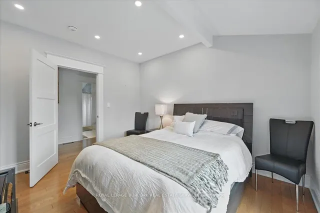 Additional image 24 of 9256 First Line