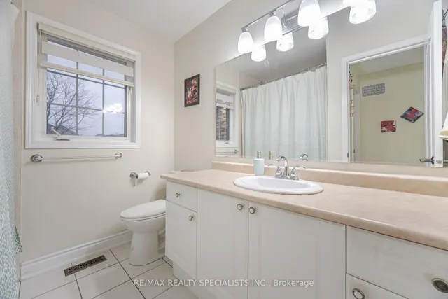 Additional image 39 of 11 Redcastle St