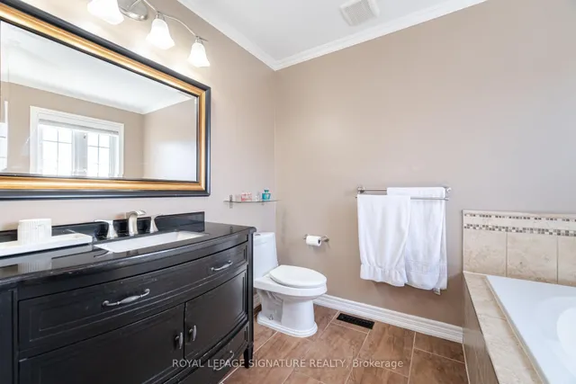 Additional image 22 of 81 Farthingale Cres